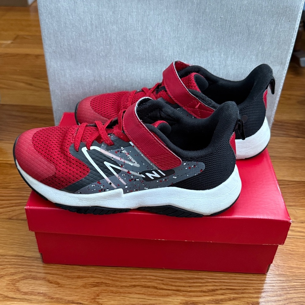 Little Kids New Balance Sneakers - Size 3 Wide - Picture 3 of 8